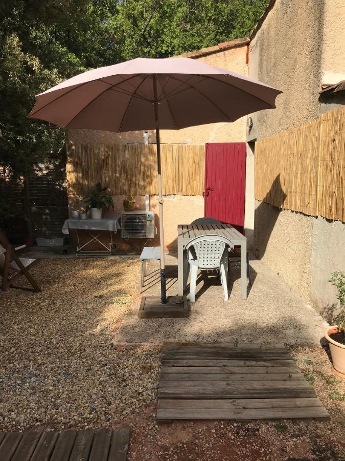 Source D'Harmonie L'Ecureuil Terres Rouges La Rocaille L'Olivier Apartment Meyreuil Bagian luar foto